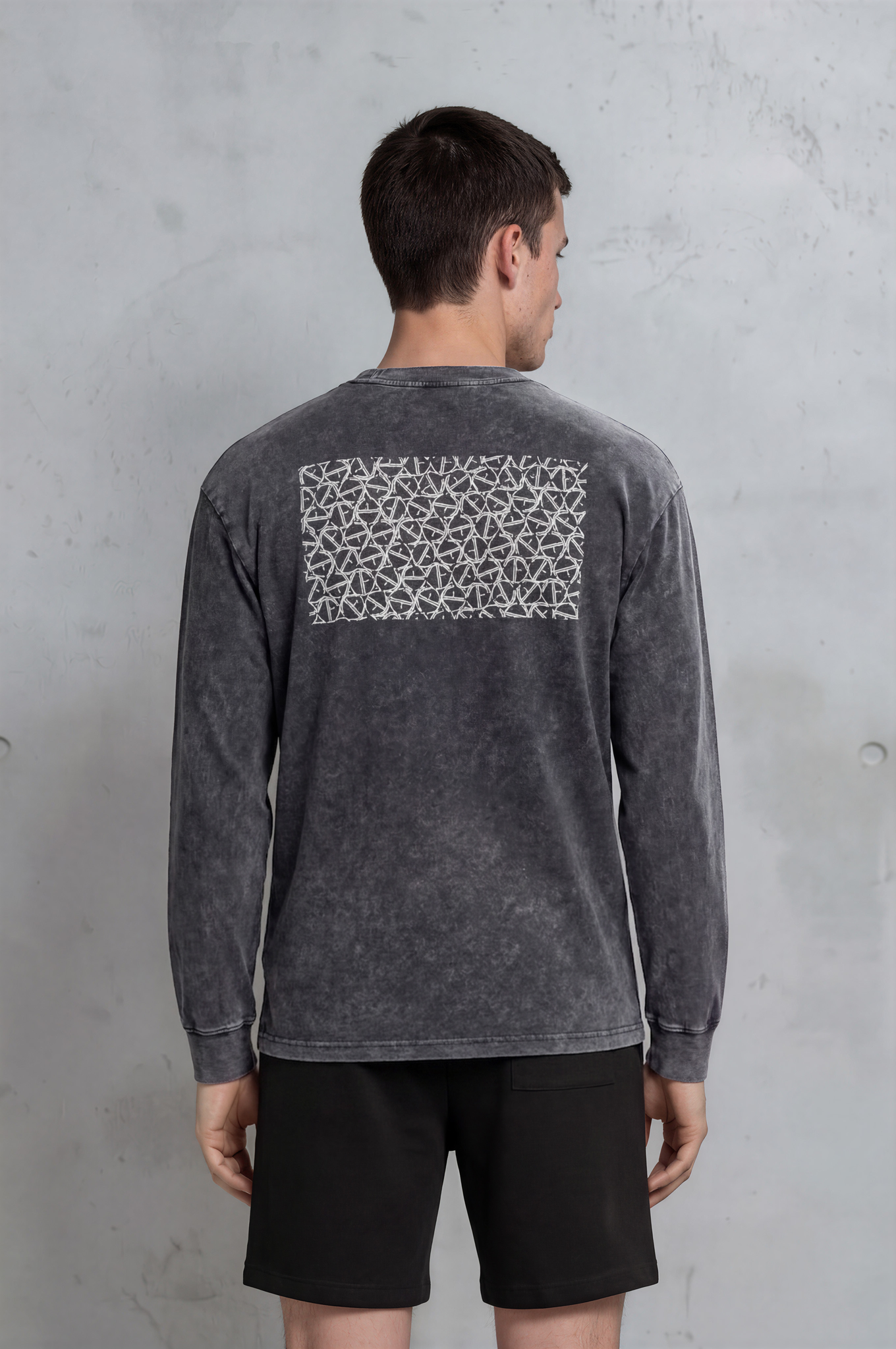 Motif Long Sleeve Tee